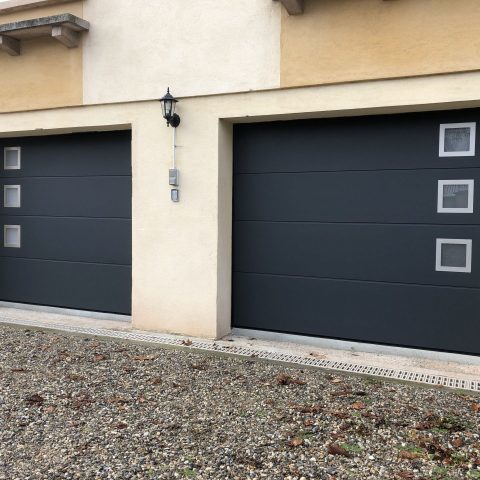 2 portes de garages sectionnelles à CERNAY
